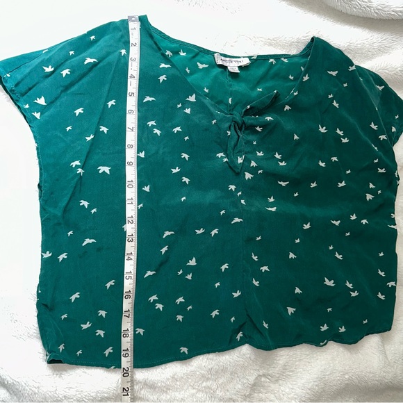 Amour Vert 100% Silk Tie Front Blouse Green White Doves Birds Short Sleeve Large - Picture 7 of 7